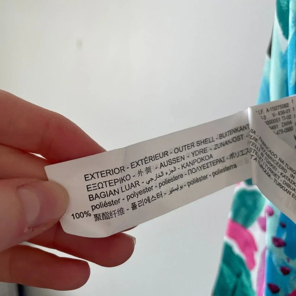 Zara Floral Print Satin Like Jumpsuit Puff Sleeve Size Medium Blogger Fave - Picture 13 of 14